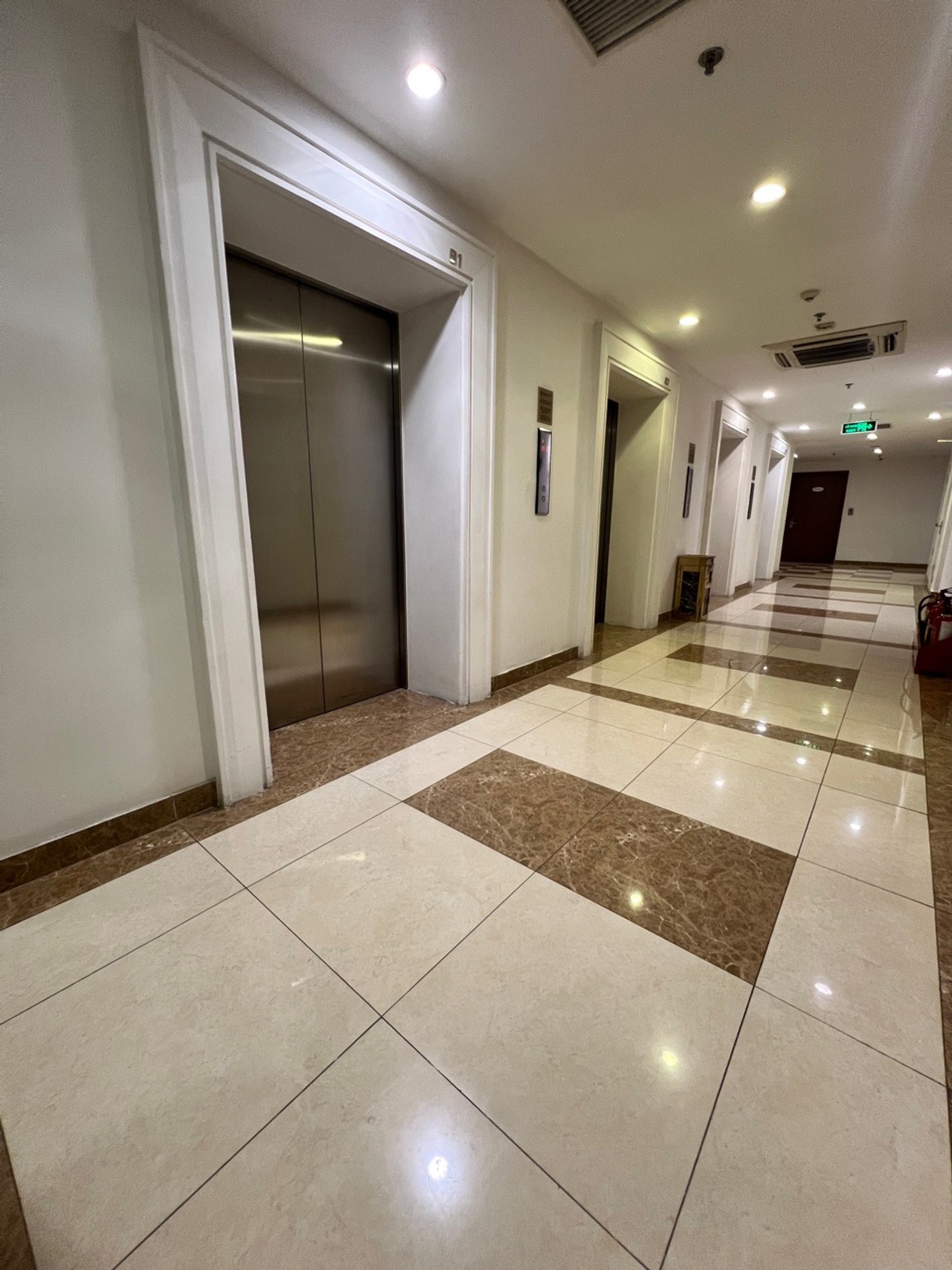 Bán nhà Park 2 - diện tích 74m2 24 tầng - Cực hiếm - giá 10,1 tỷ