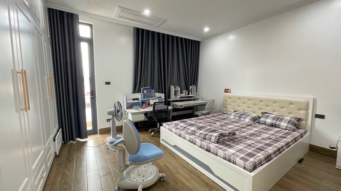 Bán nhà Hoàng Văn Thái - diện tích 96m2 6 tầng - ô tô tải đỗ cửa - giá 35 tỷ