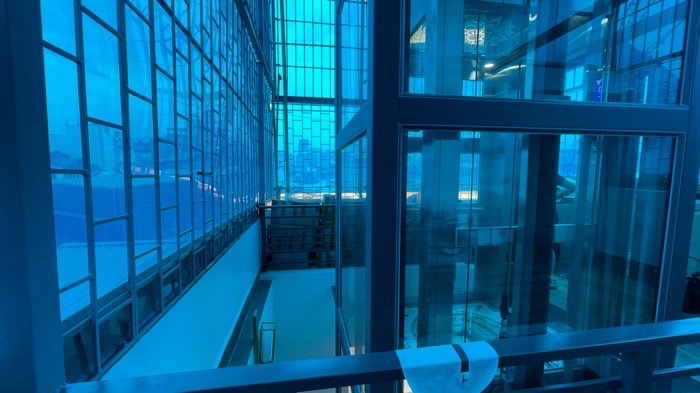 Bán nhà Hoàng Văn Thái - diện tích 96m2 6 tầng - ô tô tải đỗ cửa - giá 35 tỷ