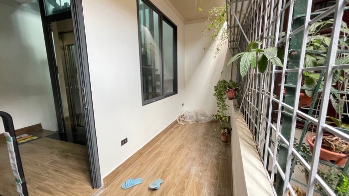 Bán nhà Hoàng Văn Thái - diện tích 96m2 6 tầng - ô tô tải đỗ cửa - giá 35 tỷ