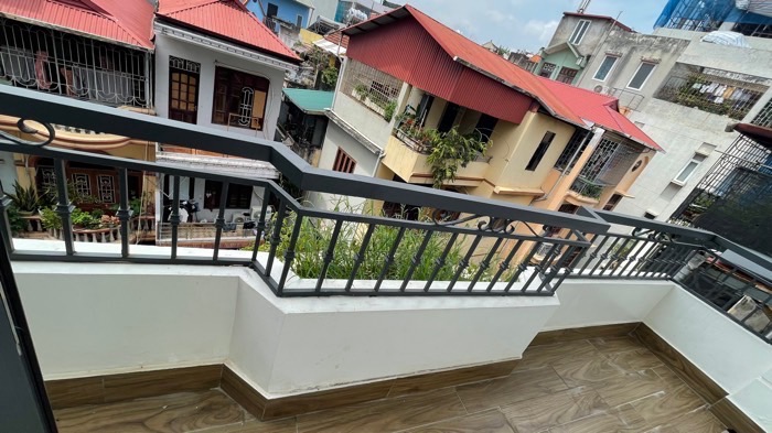 Bán nhà Hoàng Văn Thái - diện tích 96m2 6 tầng - ô tô tải đỗ cửa - giá 35 tỷ