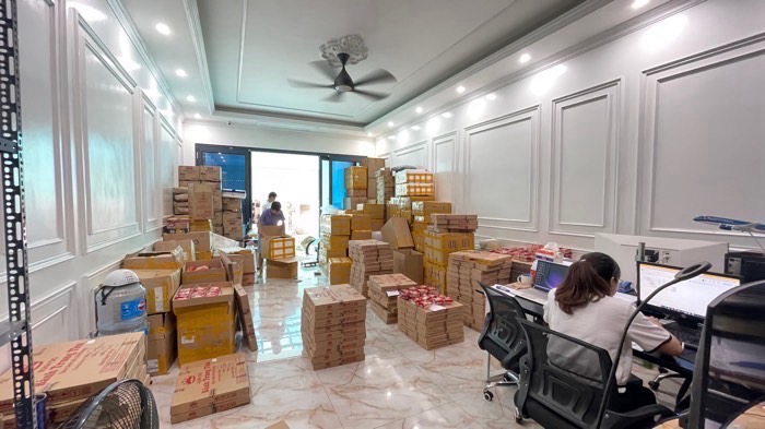 Bán nhà Hoàng Văn Thái - diện tích 96m2 6 tầng - ô tô tải đỗ cửa - giá 35 tỷ