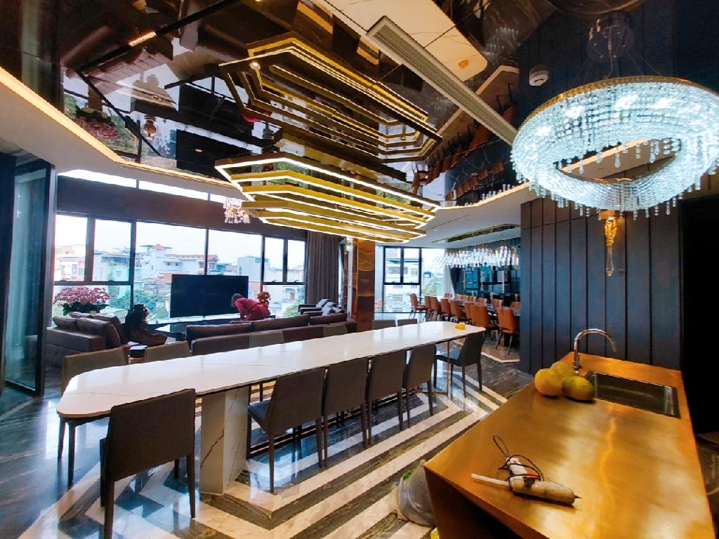 Bán nhà Nguyễn Cảnh Dị - diện tích 166m2 9 tầng - Lô góc - giá 135 tỷ