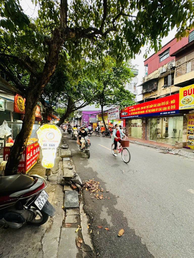 Bán nhà Mai Động - diện tích 10m2 2 tầng - Mặt phố kinh doanh sầm uất - giá 1,75 tỷ