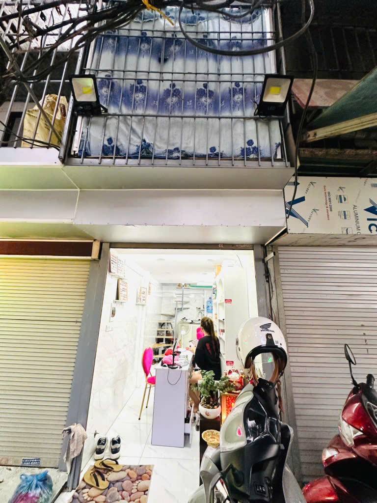 Bán nhà Mai Động - diện tích 10m2 2 tầng - Mặt phố kinh doanh sầm uất - giá 1,75 tỷ