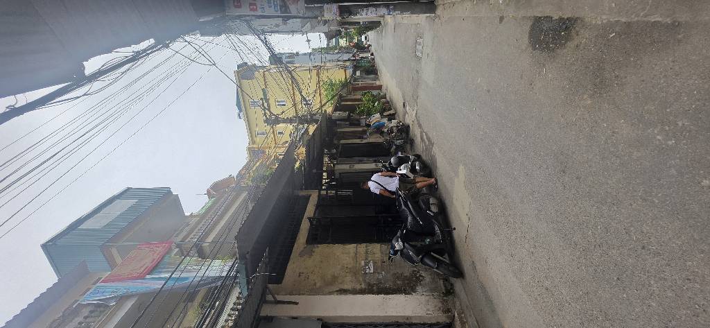 Bán nhà Tân Mai - diện tích 100m2 3 tầng - Mặt ngõ thông đường ôtô tránh - giá 25 tỷ