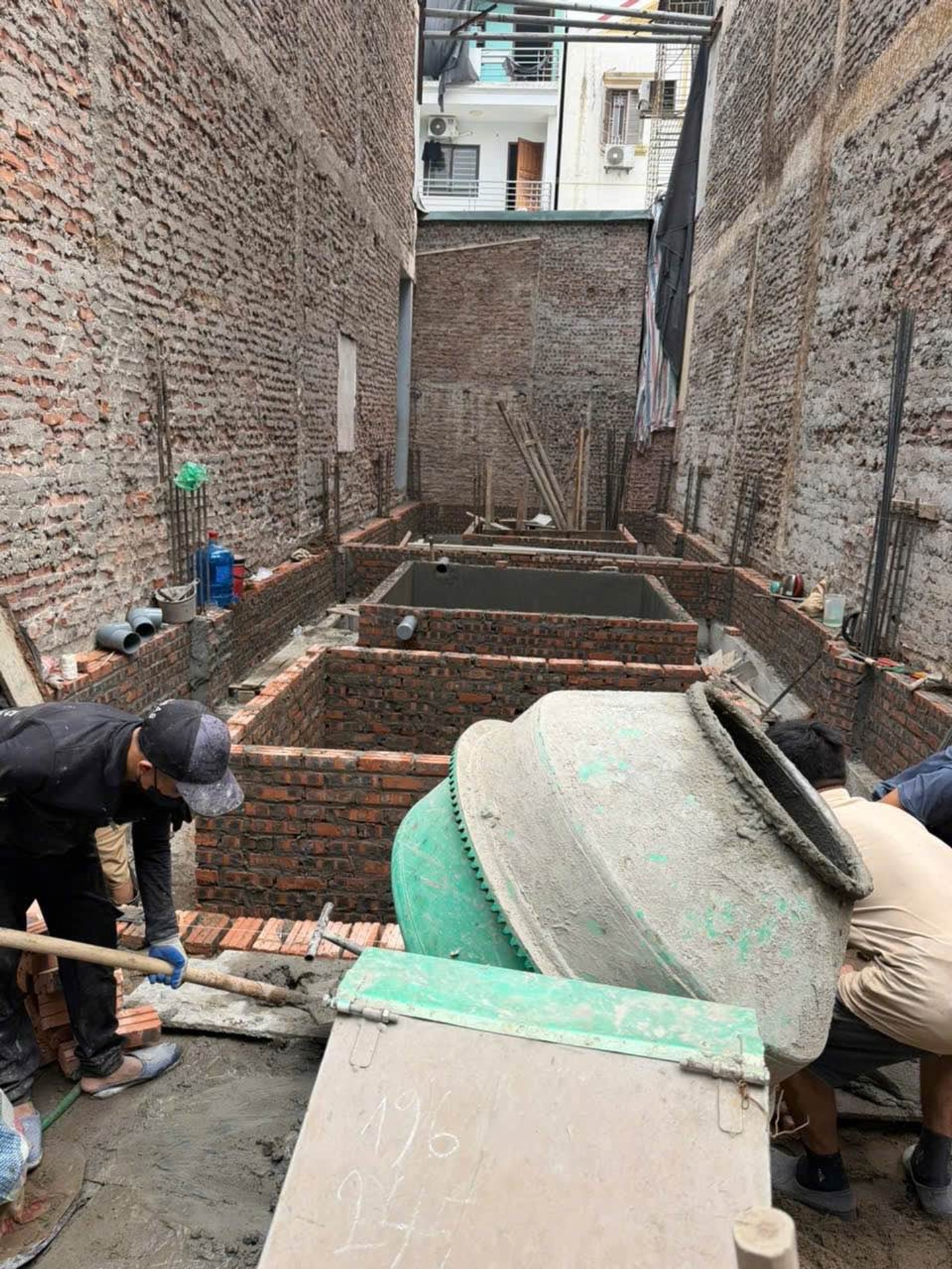 Bán nhà Định Công Hạ - diện tích 75m2 7 tầng - Ô tô đỗ cửa - giá 21 tỷ