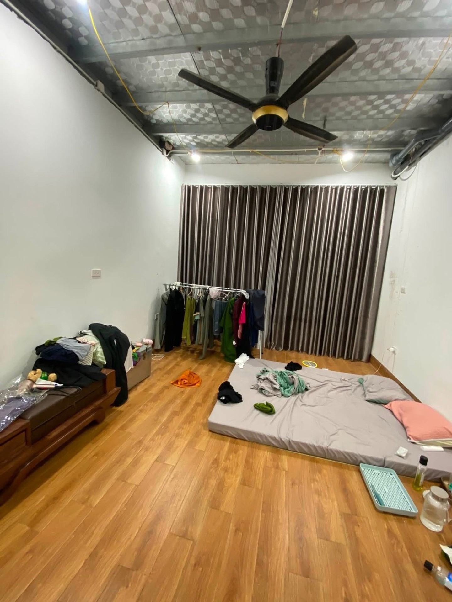 Bán nhà Tân Mai - diện tích 30m2 3 tầng - ô tô tránh - giá 4,8 tỷ