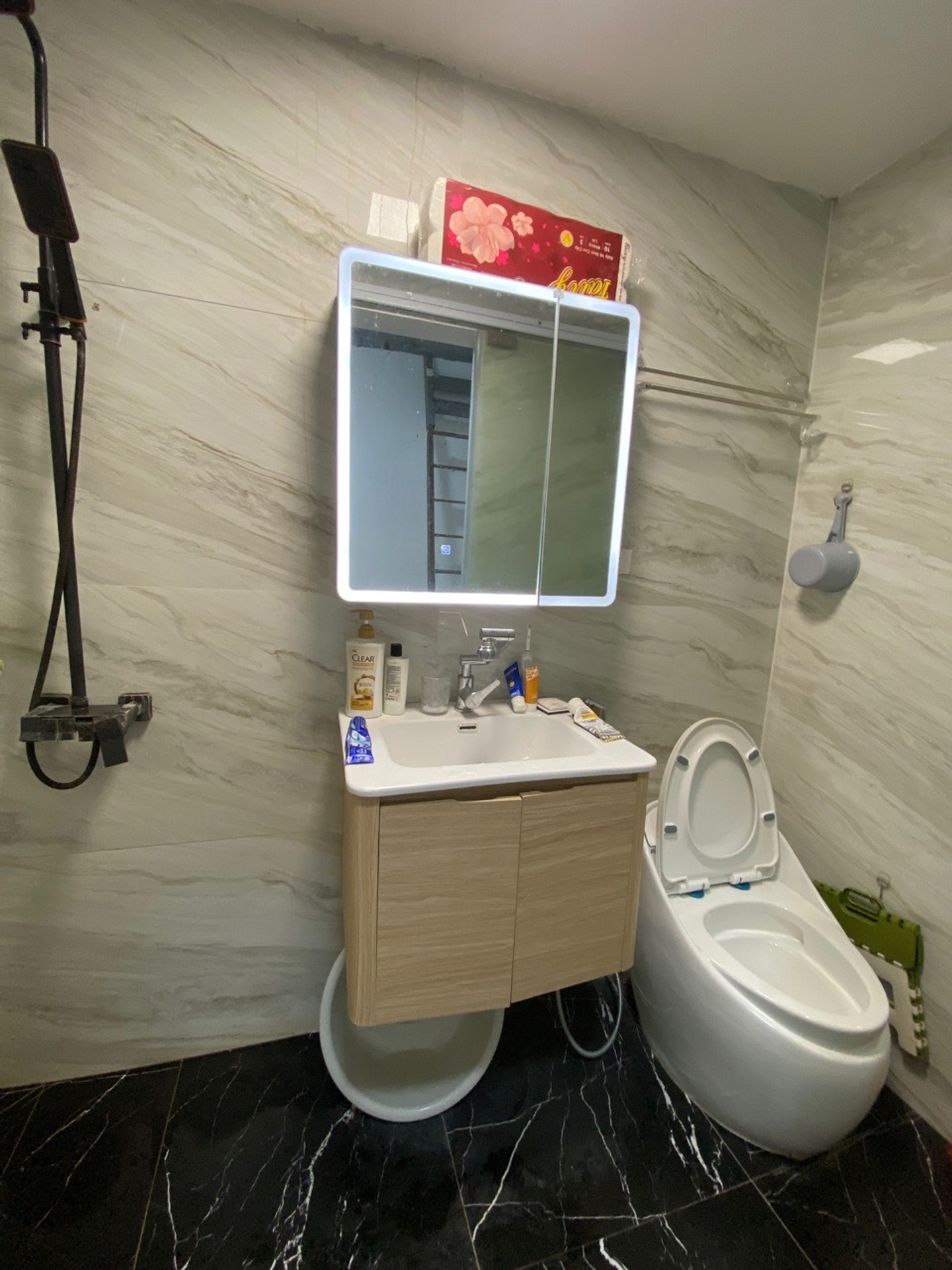 Bán nhà Tân Mai - diện tích 30m2 3 tầng - ô tô tránh - giá 4,8 tỷ