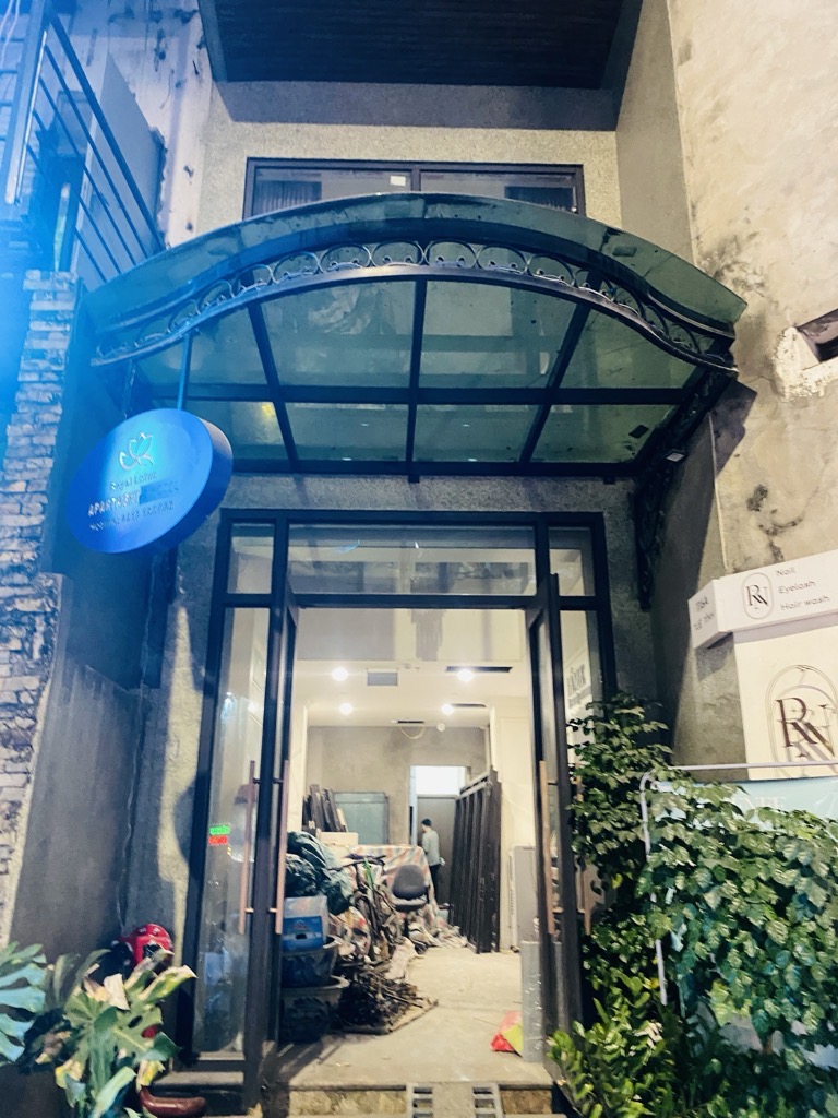 Bán nhà Tuệ Tĩnh - diện tích 100m2 7 tầng - Đang cập nhật - giá 65 tỷ