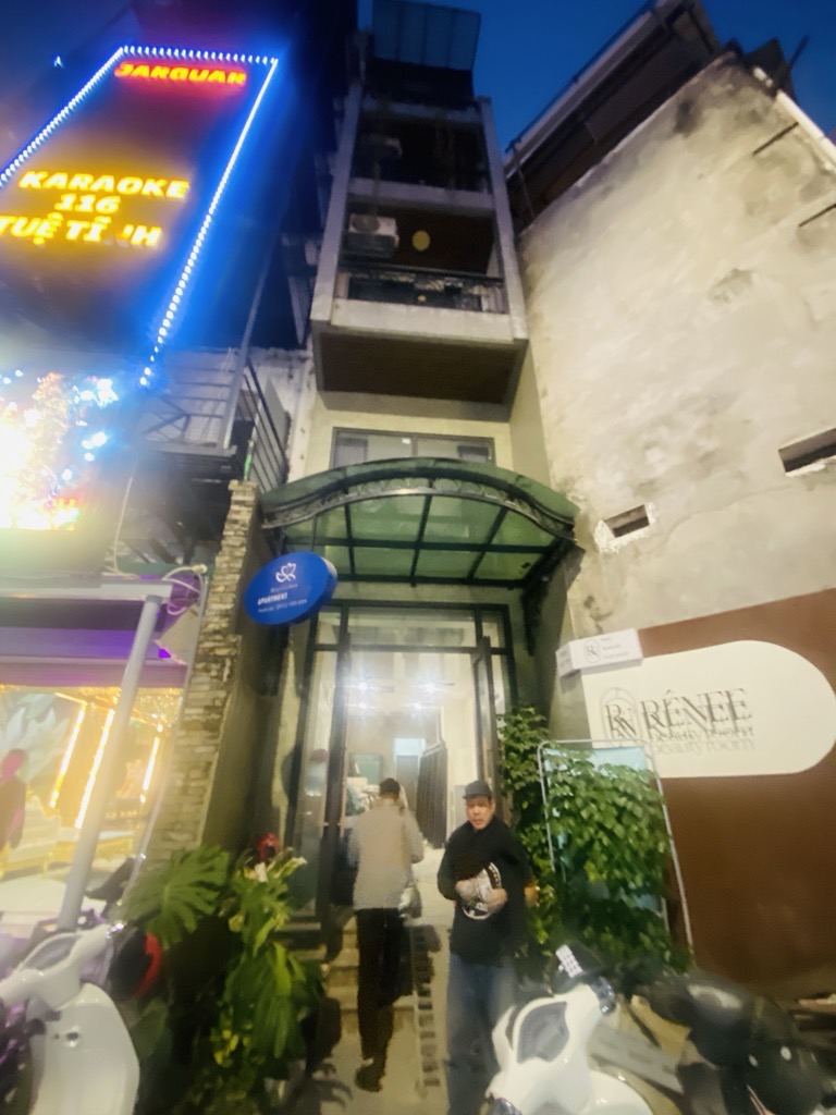 Bán nhà Tuệ Tĩnh - diện tích 100m2 7 tầng - Đang cập nhật - giá 65 tỷ