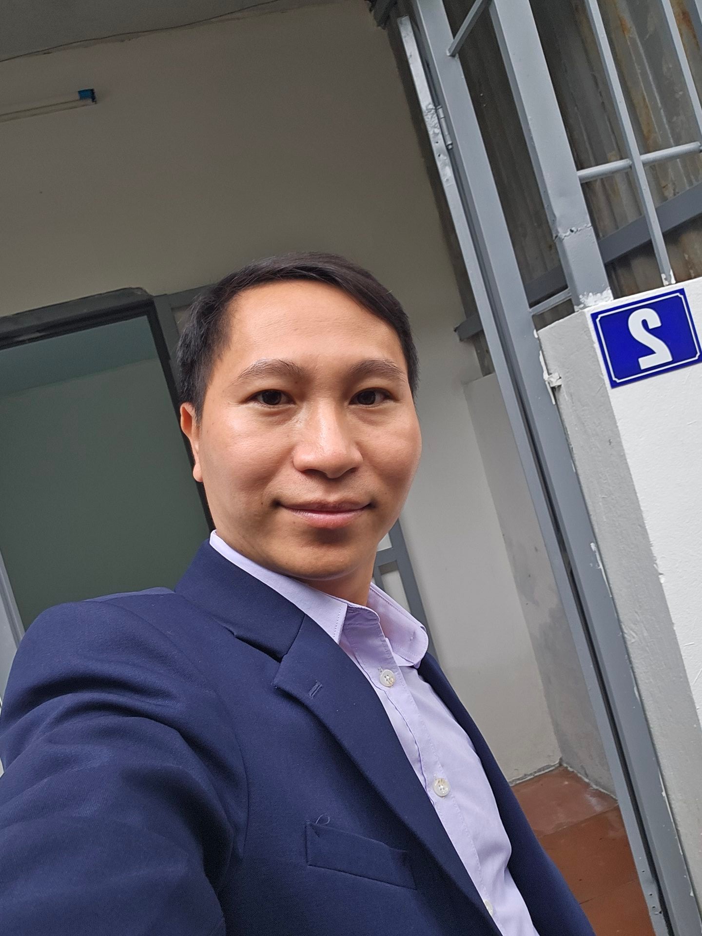 Bán nhà Thúy Lĩnh - diện tích 45m2 2 tầng - ô tô đỗ cửa - giá 2 tỷ