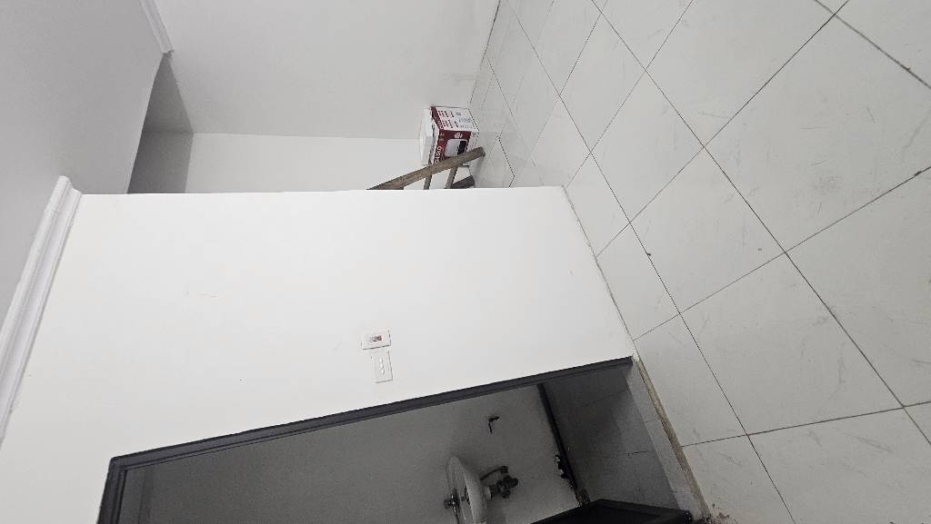 Bán nhà Thúy Lĩnh - diện tích 45m2 2 tầng - ô tô đỗ cửa - giá 2 tỷ