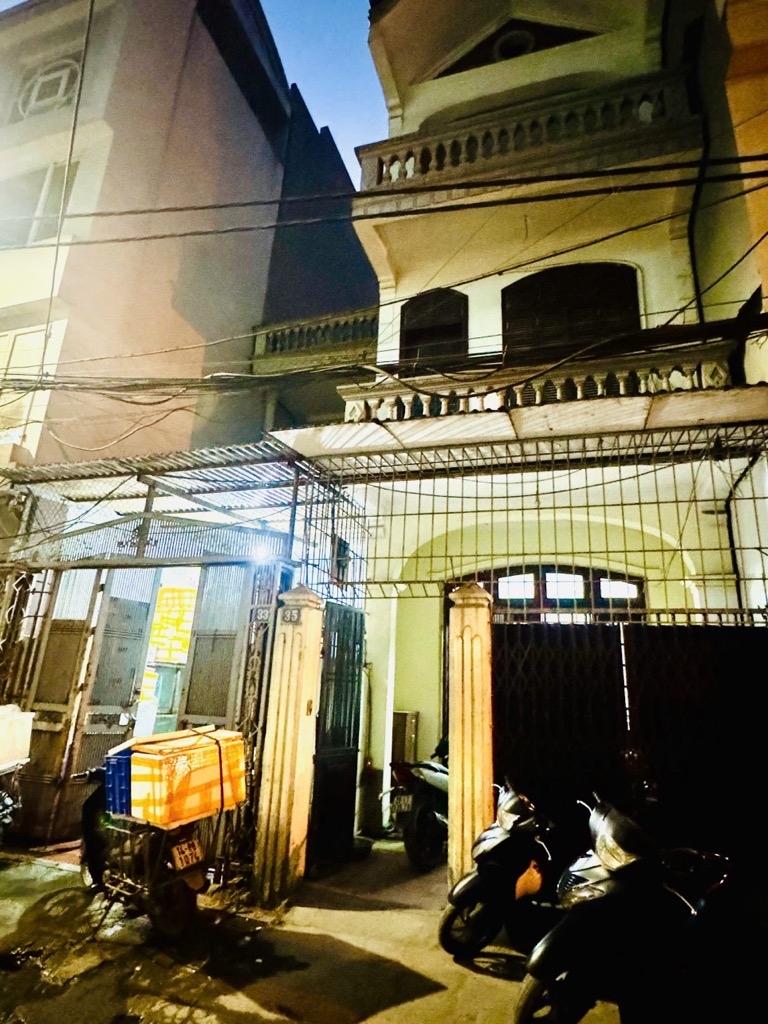 Bán nhà Đại Lộ Thăng Long - diện tích 118m2 3 tầng - ô tô tránh - giá 37,7 tỷ