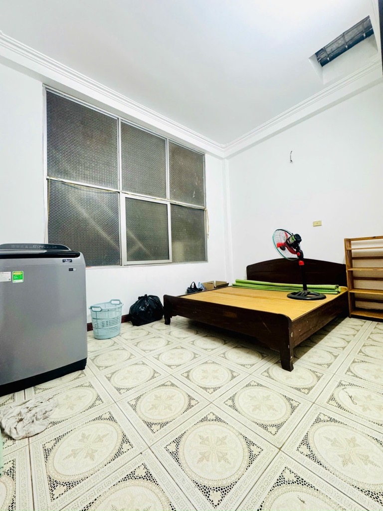 Bán nhà Đại Lộ Thăng Long - diện tích 118m2 3 tầng - ô tô tránh - giá 37,7 tỷ