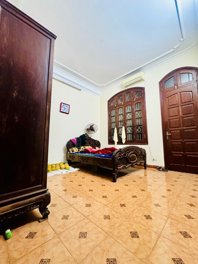 Bán nhà Đại Lộ Thăng Long - diện tích 118m2 3 tầng - ô tô tránh - giá 37,7 tỷ