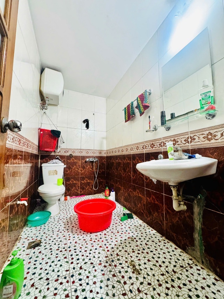 Bán nhà Đại Lộ Thăng Long - diện tích 118m2 3 tầng - ô tô tránh - giá 37,7 tỷ