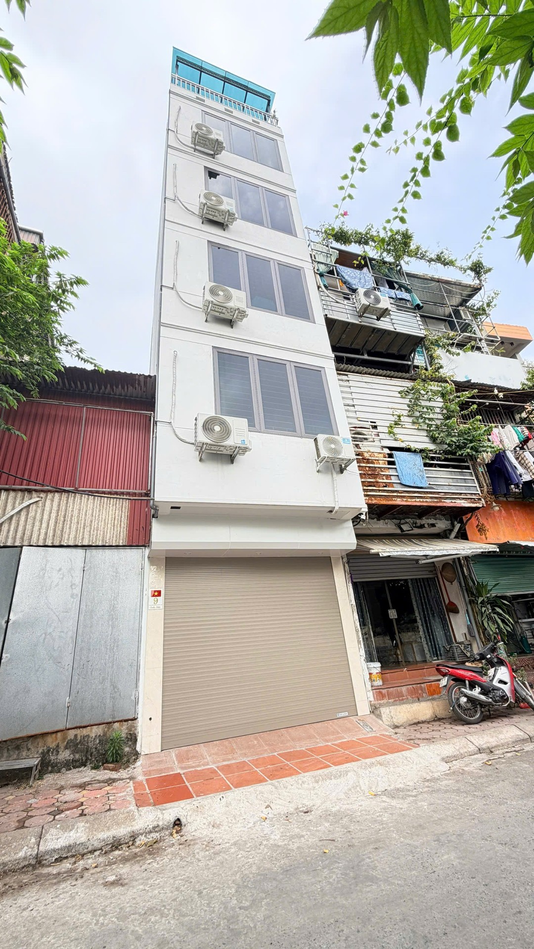 Bán nhà Quốc Bảo - diện tích 30m2 6 tầng - ô tô tránh - giá 12 tỷ