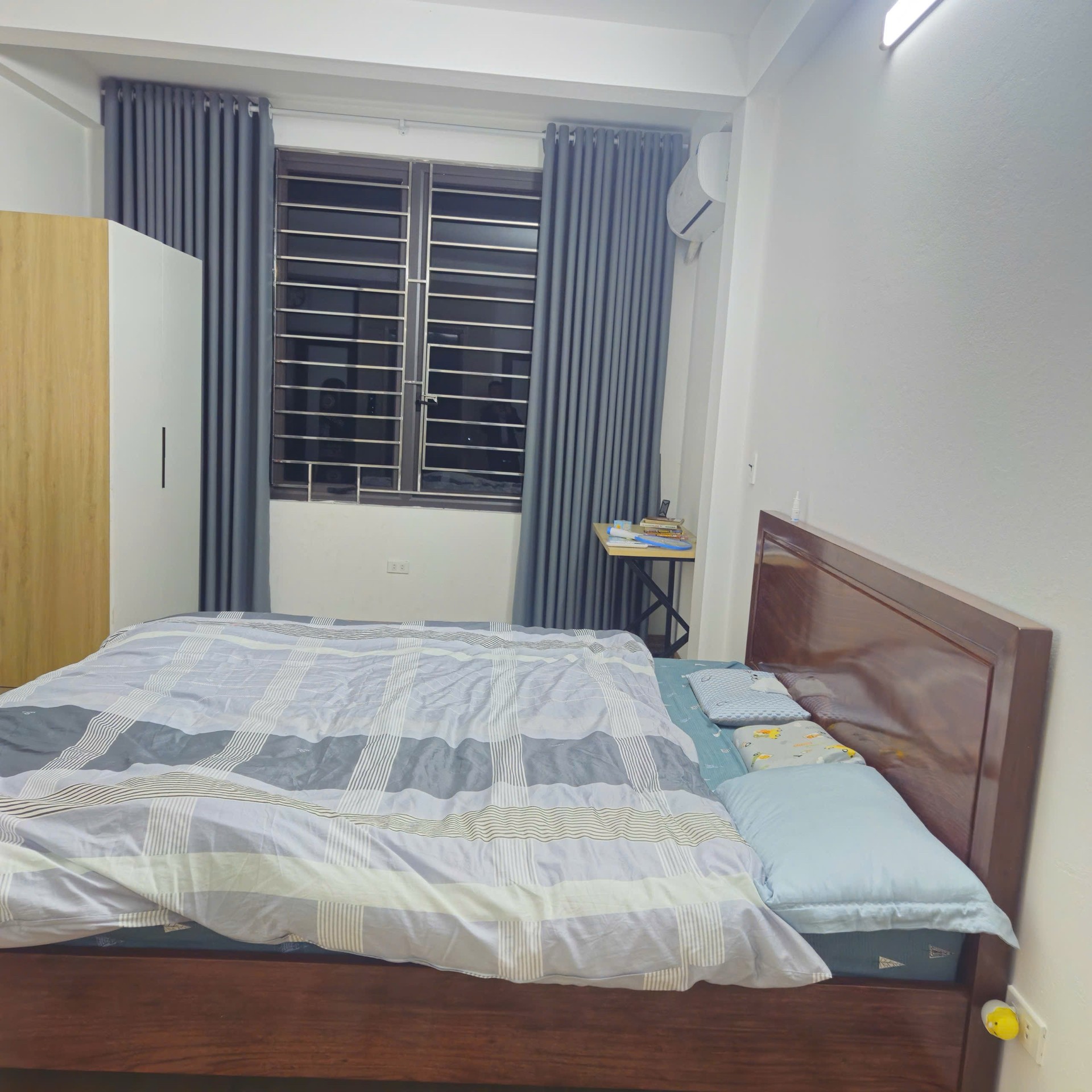 Bán nhà Quốc Bảo - diện tích 30m2 6 tầng - ô tô tránh - giá 12 tỷ