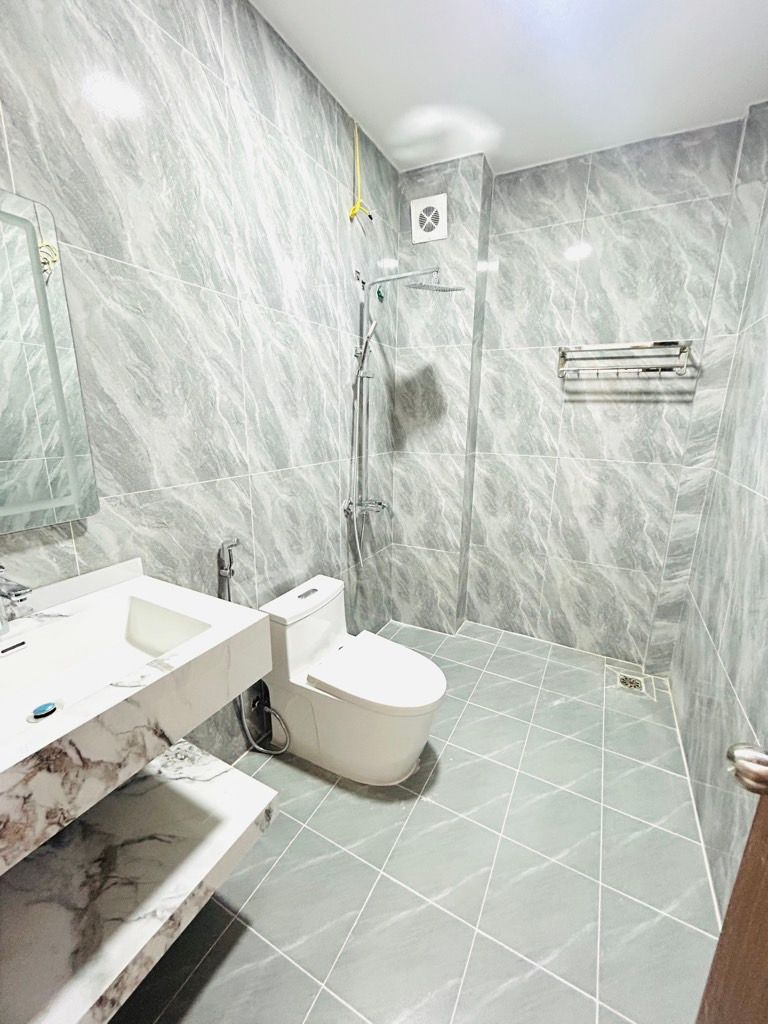 Bán nhà Vĩnh Hưng - diện tích 41m2 5 tầng - Gara ô tô, thang máy - giá 13,5 tỷ