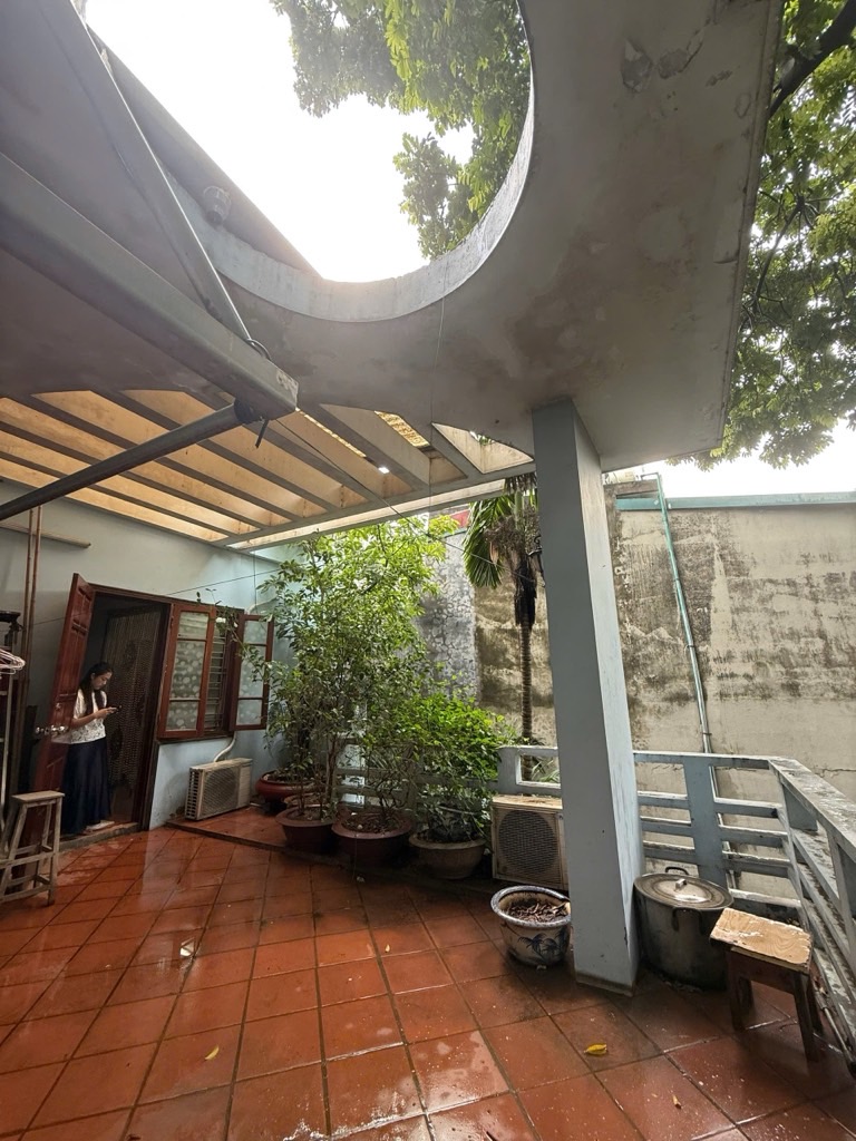 Bán nhà Kim Ngưu - diện tích 140m2 3 tầng - Biệt thự sân vườn - giá 48,6 tỷ