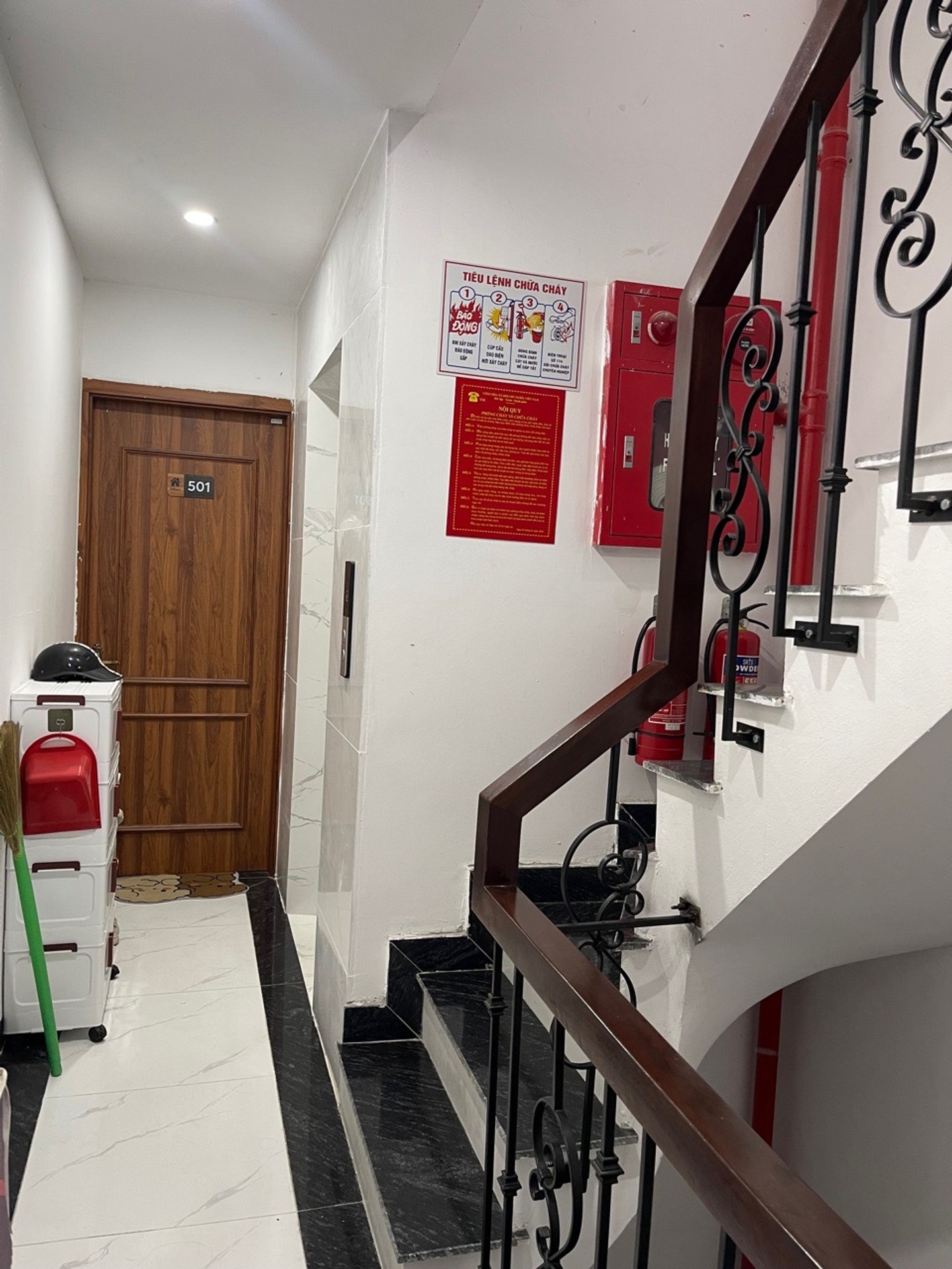 Bán nhà Giáp Nhị - diện tích 65m2 7 tầng - Lô góc 3 mặt thoáng - giá 18,5 tỷ