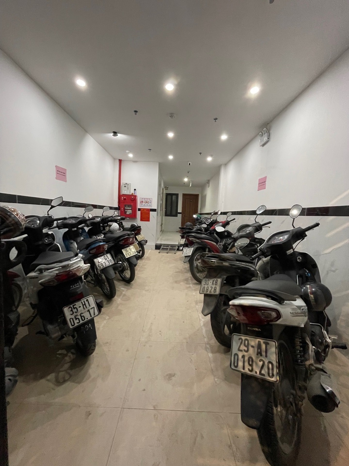 Bán nhà Giáp Nhị - diện tích 65m2 7 tầng - Lô góc 3 mặt thoáng - giá 18,5 tỷ