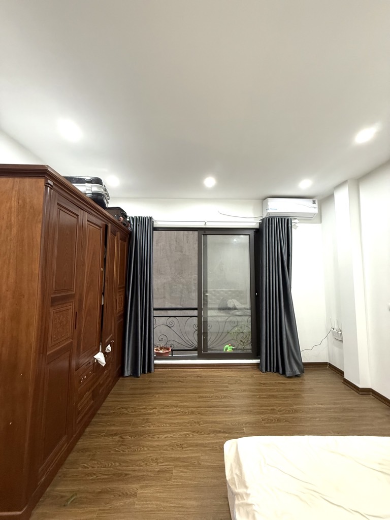 Bán nhà Lê Trọng Tấn - diện tích 30m2 5 tầng - Chính chủ vuông đẹp - giá 8,2 tỷ