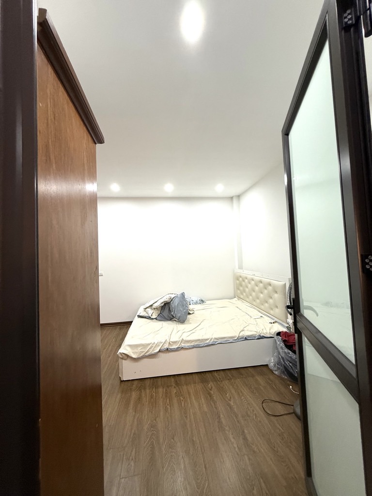 Bán nhà Lê Trọng Tấn - diện tích 30m2 5 tầng - Chính chủ vuông đẹp - giá 8,2 tỷ
