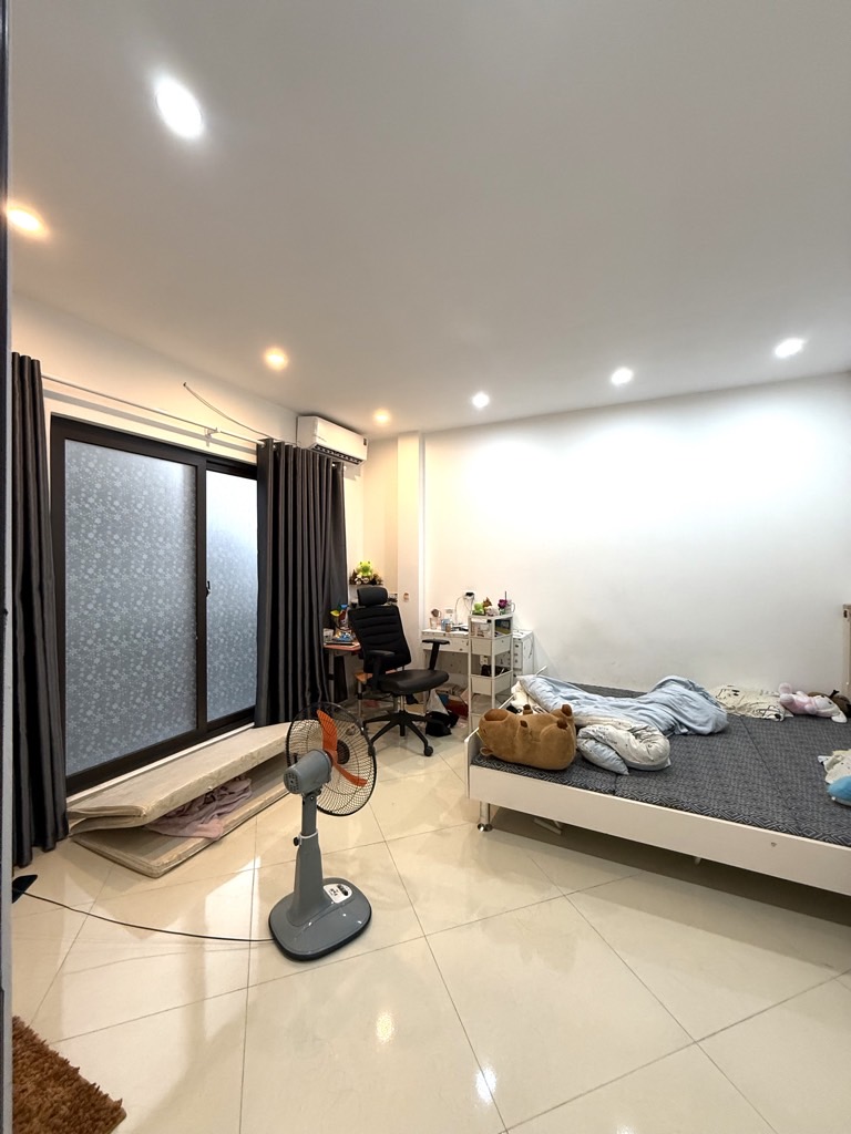 Bán nhà Lê Trọng Tấn - diện tích 30m2 5 tầng - Chính chủ vuông đẹp - giá 8,2 tỷ