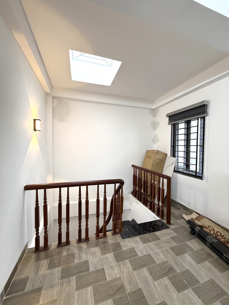 Bán nhà Lê Trọng Tấn - diện tích 30m2 5 tầng - Chính chủ vuông đẹp - giá 8,2 tỷ