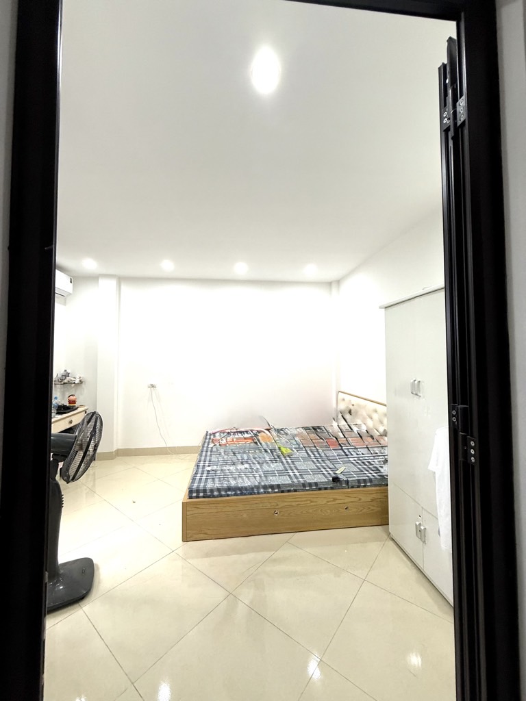 Bán nhà Lê Trọng Tấn - diện tích 30m2 5 tầng - Chính chủ vuông đẹp - giá 8,2 tỷ