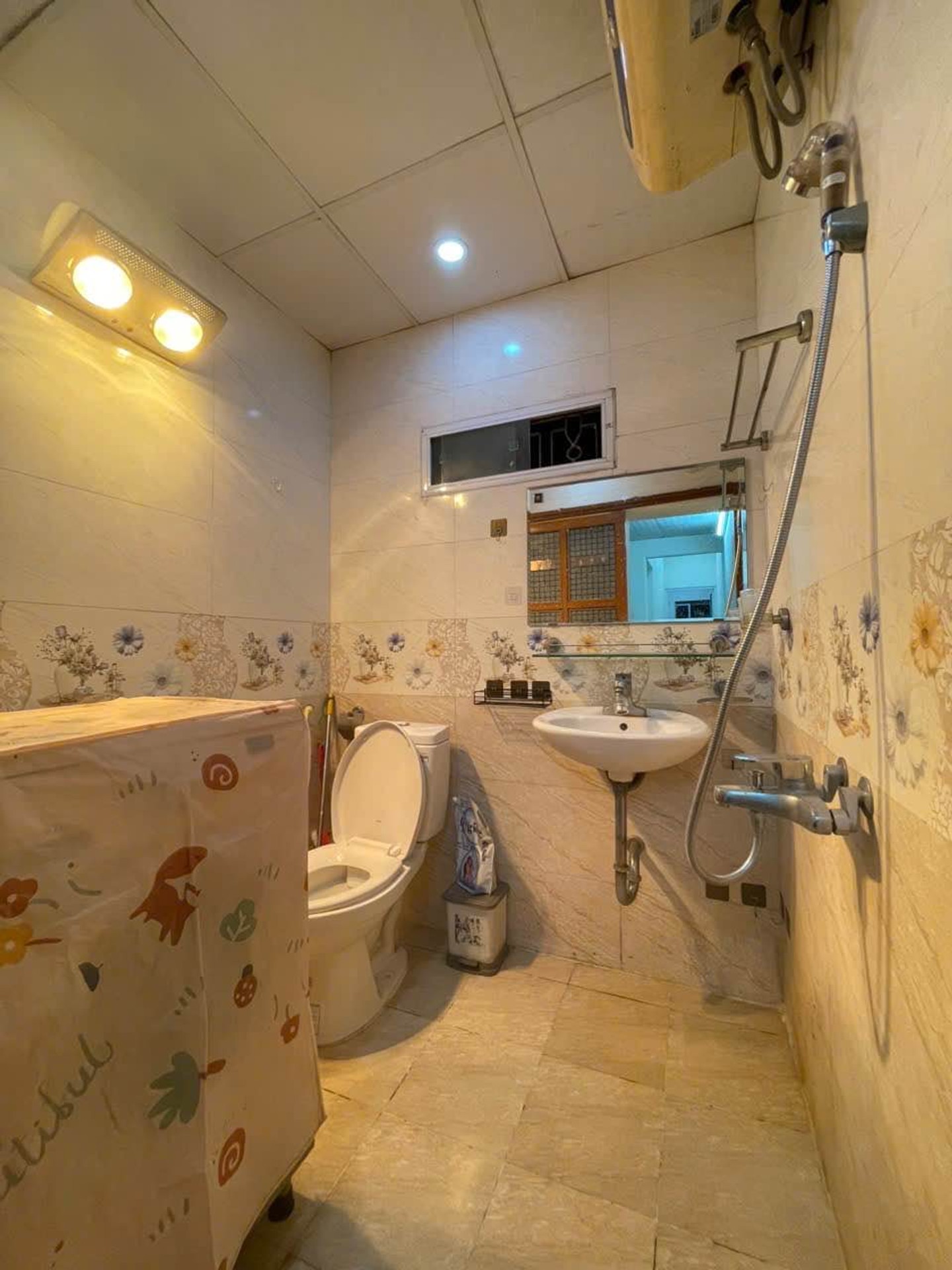Bán nhà Trương Định - diện tích 28m2 2 tầng - gần ô tô - giá 4,3 tỷ