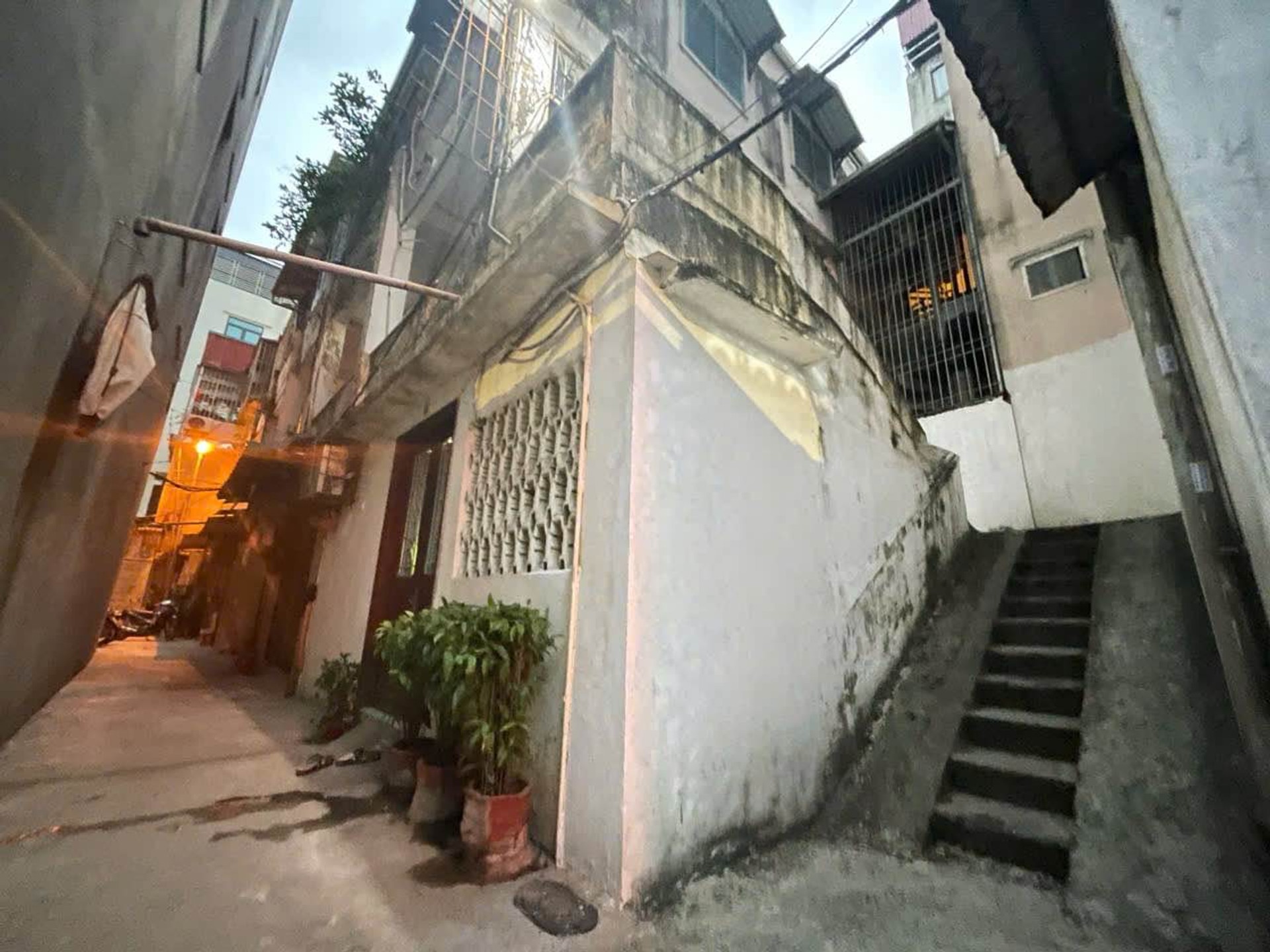Bán nhà Trương Định - diện tích 28m2 2 tầng - gần ô tô - giá 4,3 tỷ