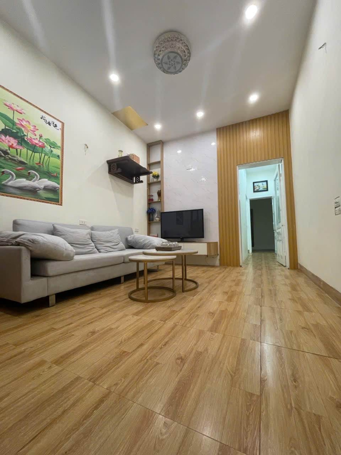 Bán nhà Trương Định - diện tích 28m2 2 tầng - gần ô tô - giá 4,3 tỷ