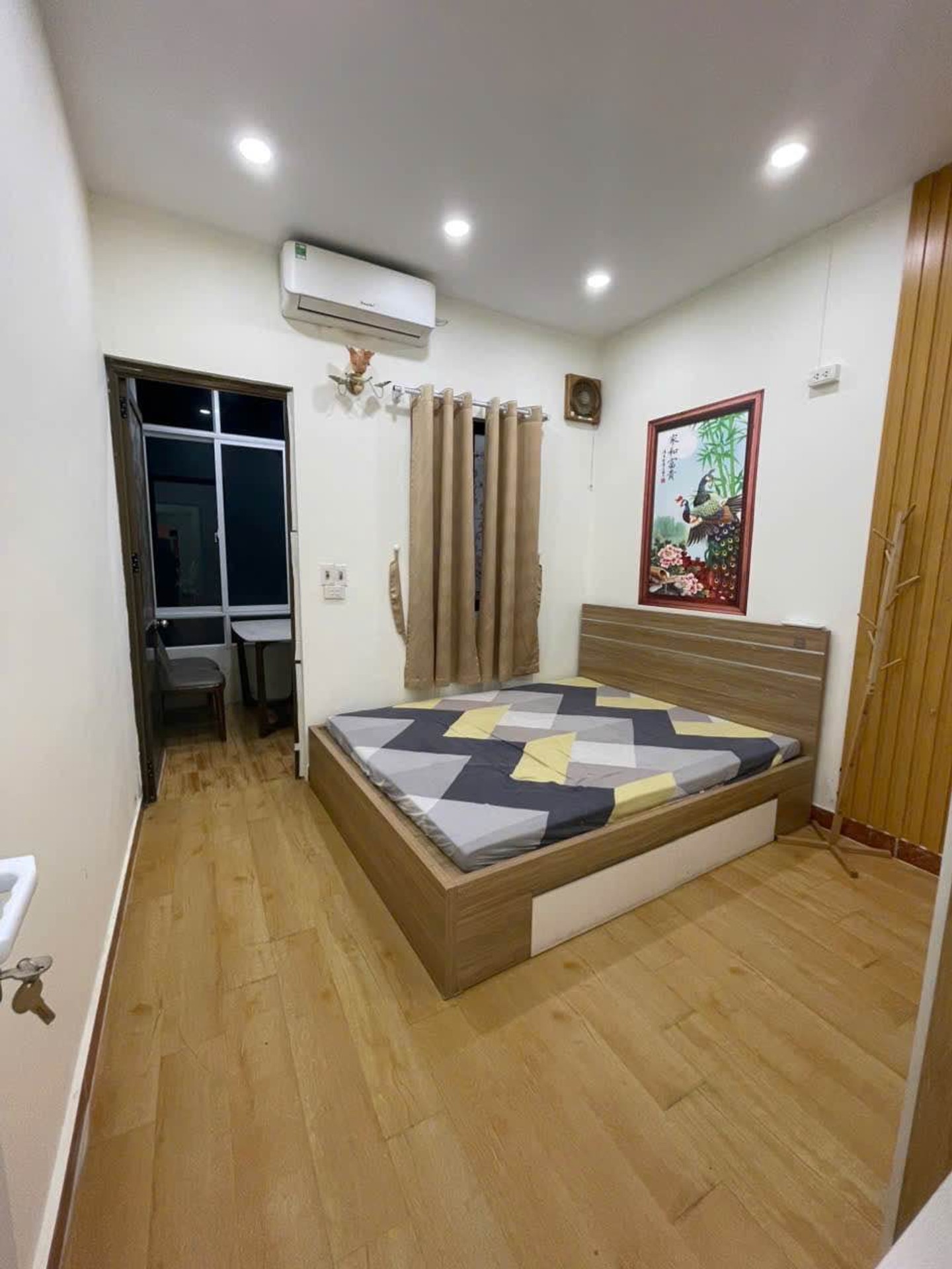Bán nhà Trương Định - diện tích 28m2 2 tầng - gần ô tô - giá 4,3 tỷ