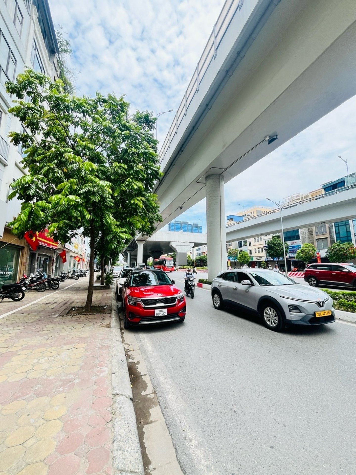 Bán nhà Trường Chinh - diện tích 35m2 6 tầng - Mặt phố kinh doanh - giá 42 tỷ
