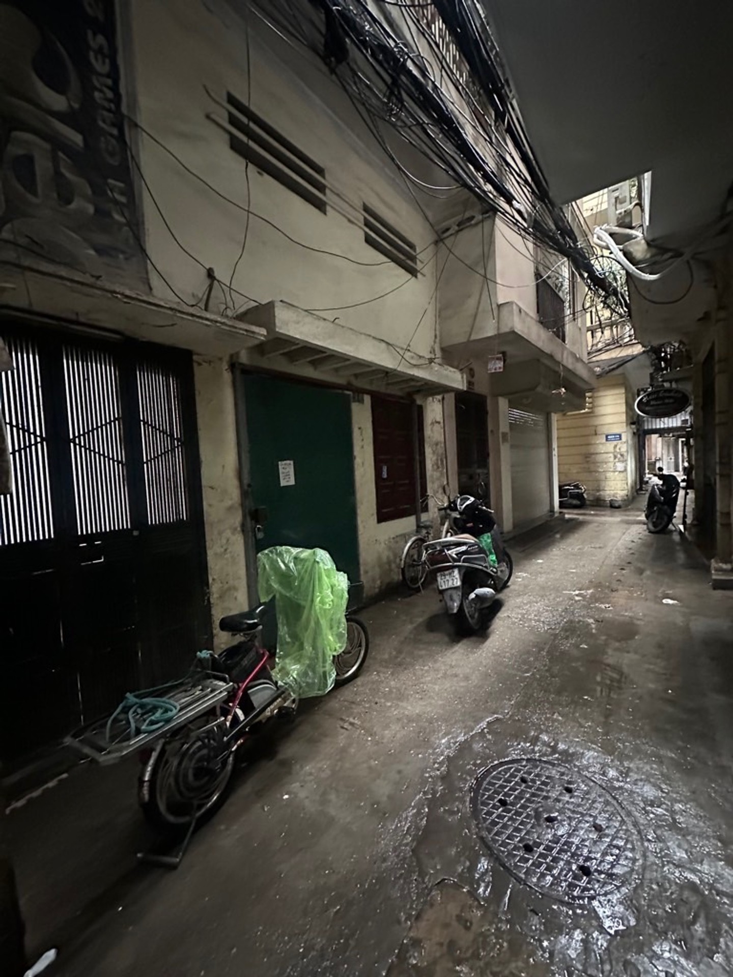 Bán nhà Đồng Nhân - diện tích 48m2 3 tầng - Ngõ thông thoáng, gần Hồ HBT - giá 11,5 tỷ