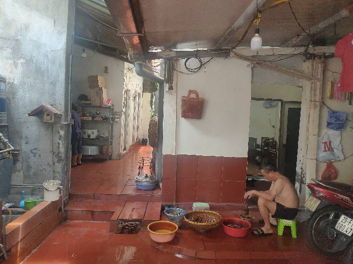 Bán nhà Lê Duẩn - diện tích 191m2 4 tầng - Ô tô tránh - giá 85 tỷ