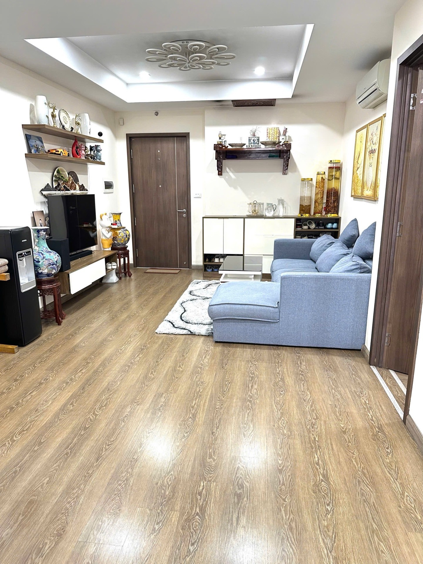 Bán nhà Ngọc Hồi - diện tích 70m2 30 tầng - Căn hộ view hồ Linh Đàm - giá 10,1 tỷ