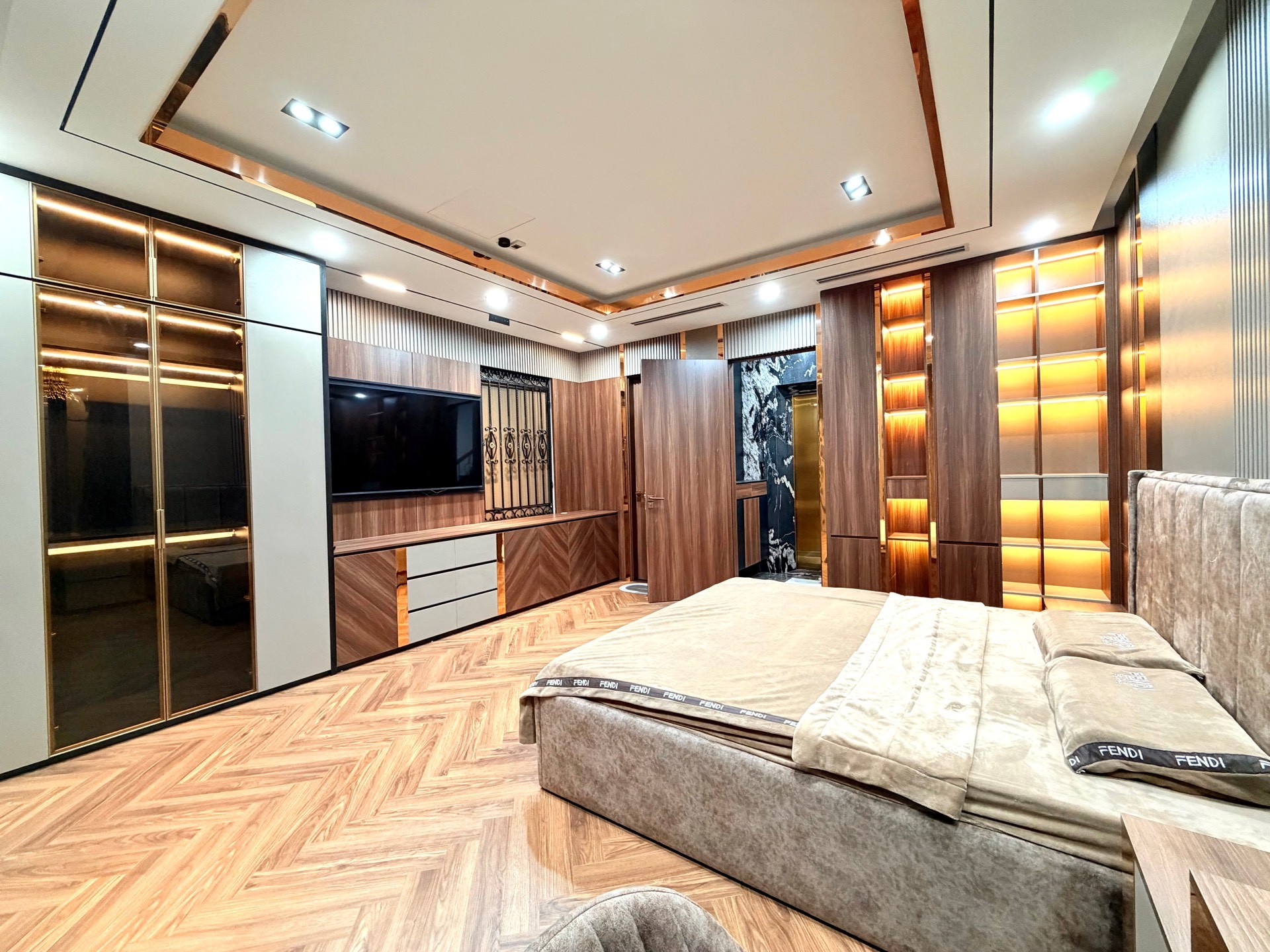 Bán nhà Thọ Lão - diện tích 48m2 8 tầng - Lô góc 2 mặt thoáng - giá 26 tỷ