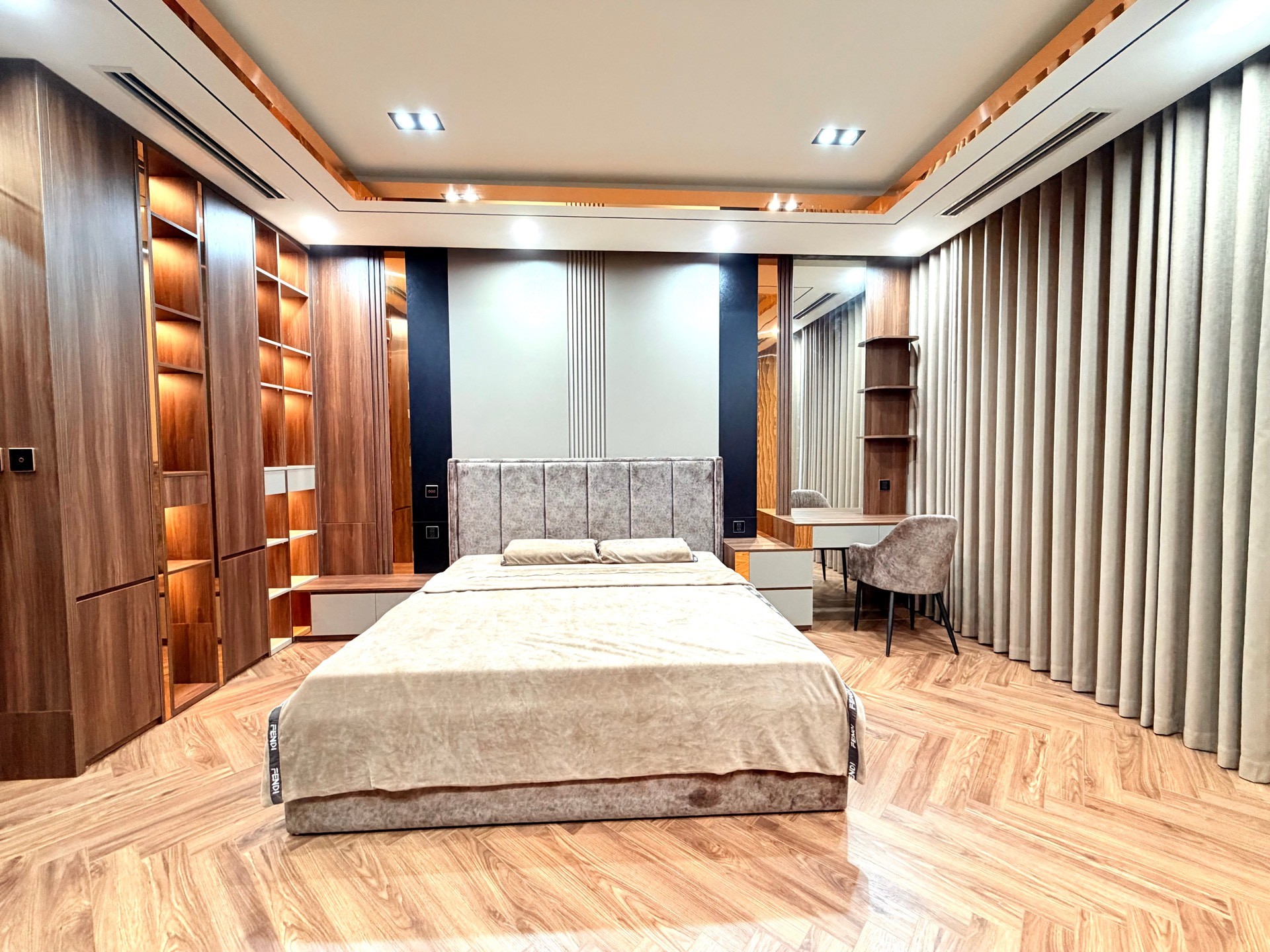 Bán nhà Thọ Lão - diện tích 48m2 8 tầng - Lô góc 2 mặt thoáng - giá 26 tỷ