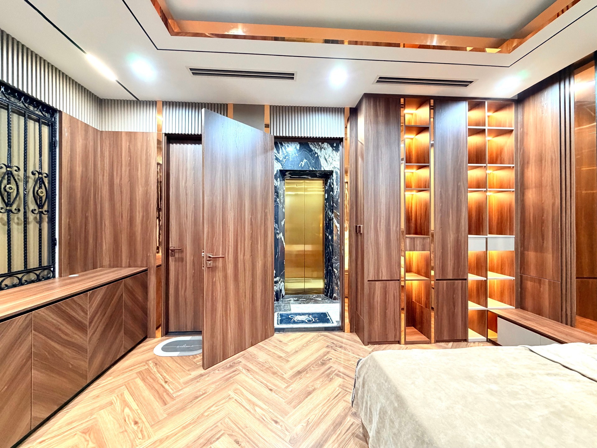 Bán nhà Thọ Lão - diện tích 48m2 8 tầng - Lô góc 2 mặt thoáng - giá 26 tỷ