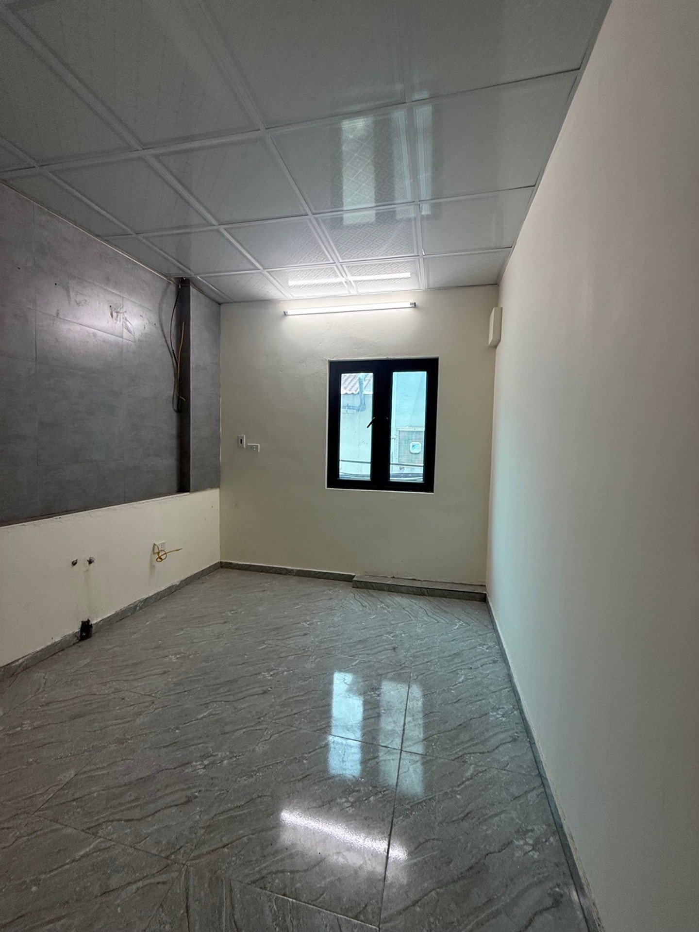 Bán nhà Hoàng Đạo Thành - diện tích 100m2 2 tầng - Ô tô - giá 6,9 tỷ