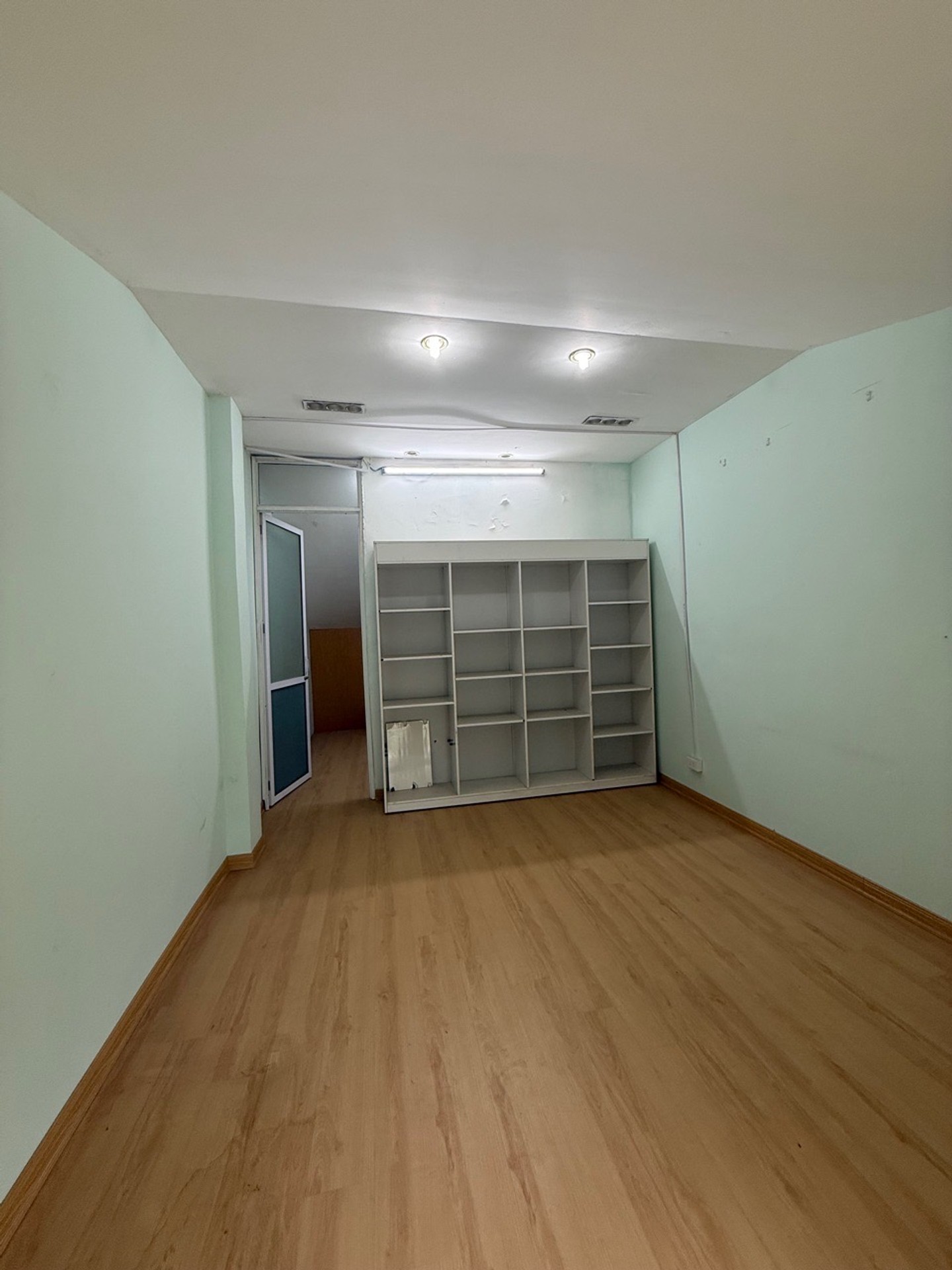 Bán nhà Hoàng Đạo Thành - diện tích 100m2 2 tầng - Ô tô - giá 6,9 tỷ