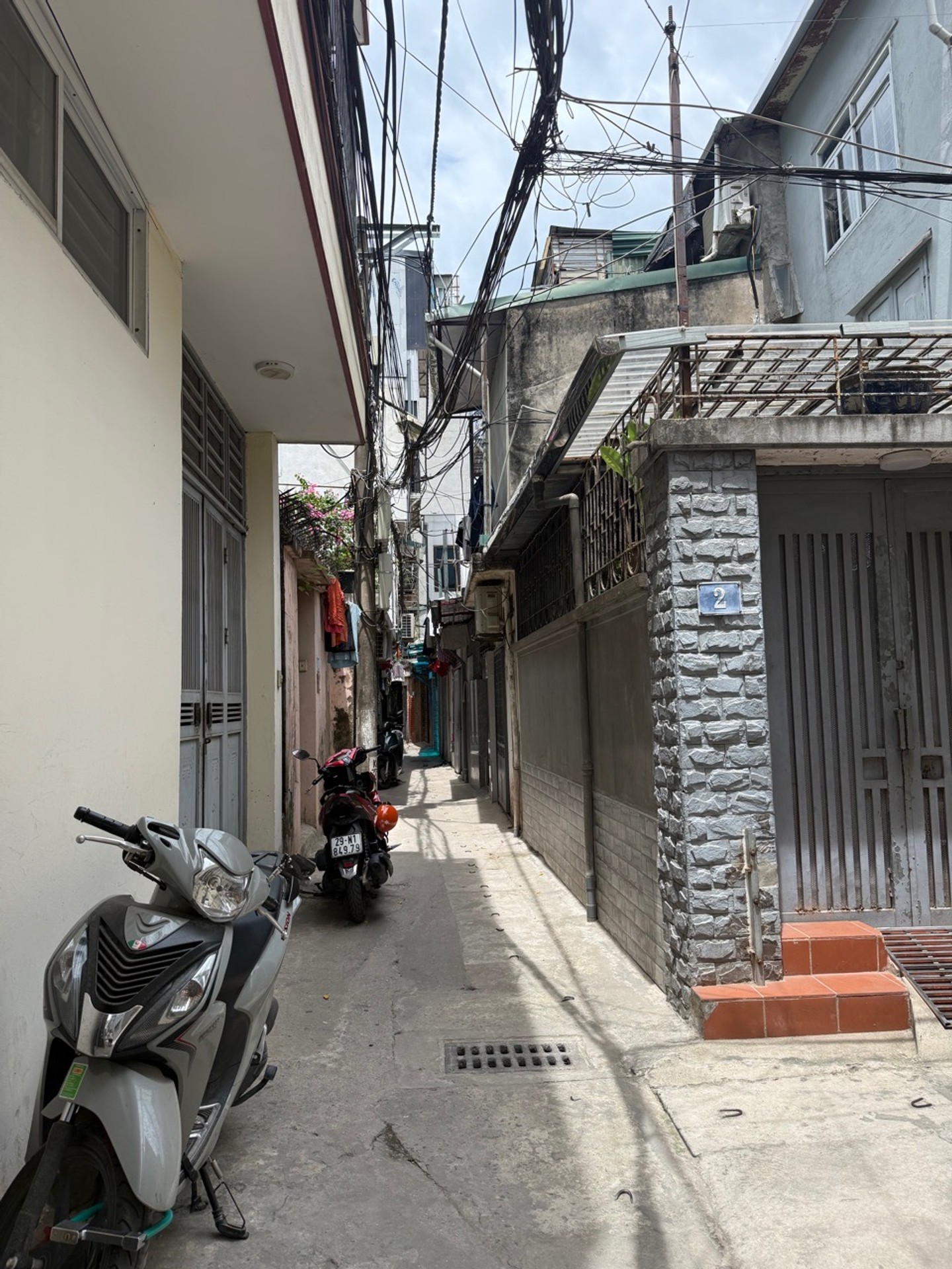 Bán nhà Hoàng Đạo Thành - diện tích 100m2 2 tầng - Ô tô - giá 6,9 tỷ