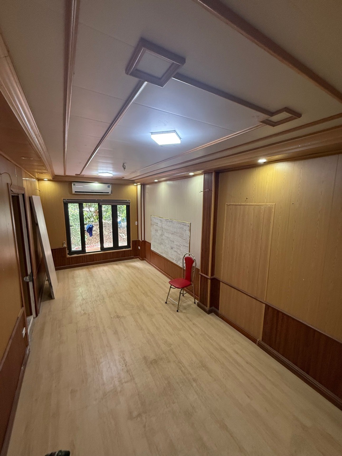Bán nhà Hoàng Đạo Thành - diện tích 100m2 2 tầng - Ô tô - giá 6,9 tỷ