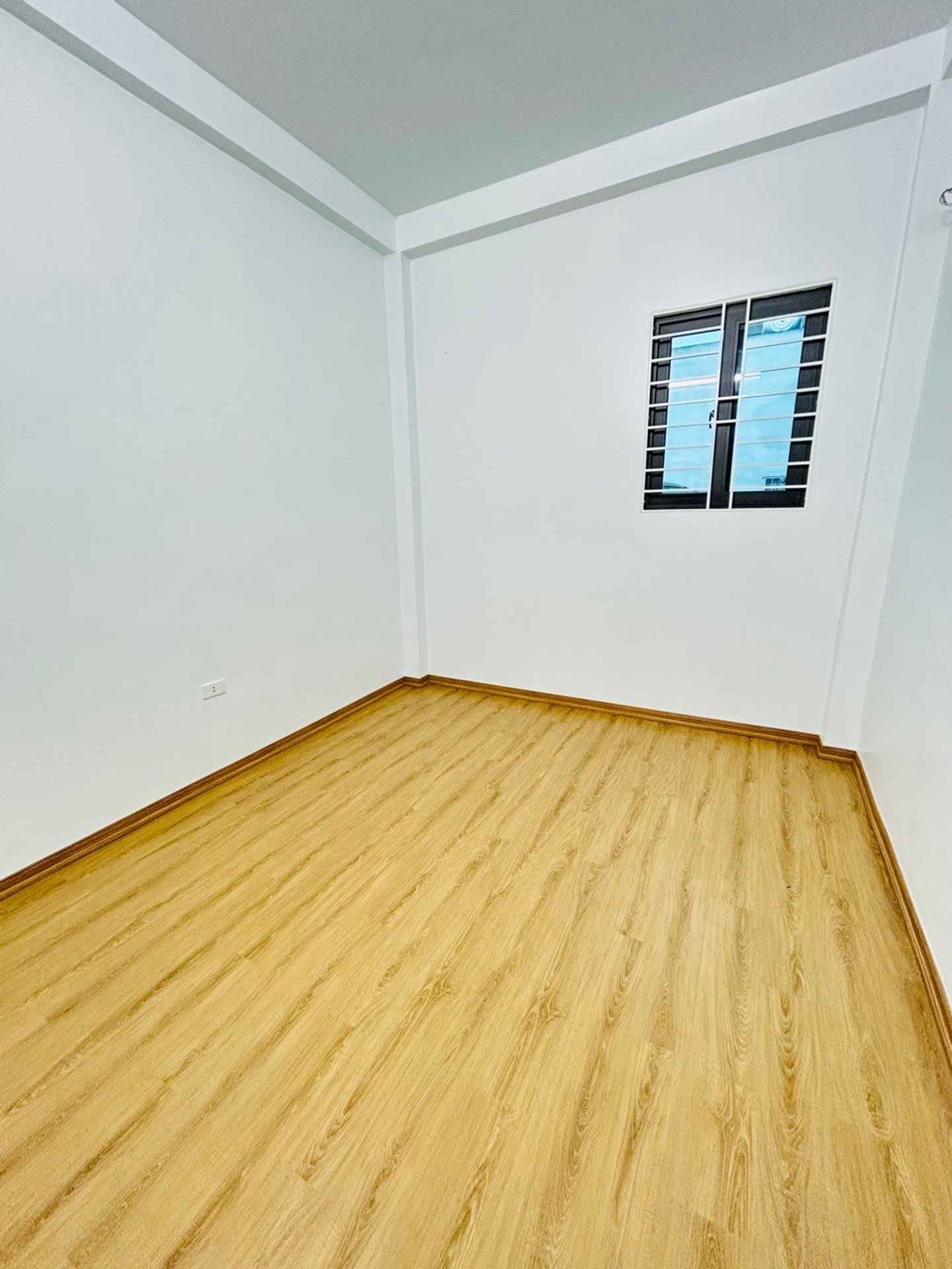 Bán nhà Nam Dư - diện tích 47m2 5 tầng - Nhà đẹp thơm mùi sơn - giá 10,5 tỷ