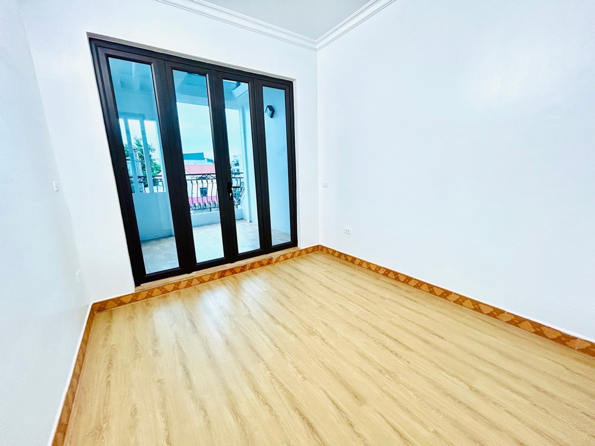 Bán nhà Nam Dư - diện tích 47m2 5 tầng - Nhà đẹp thơm mùi sơn - giá 10,5 tỷ