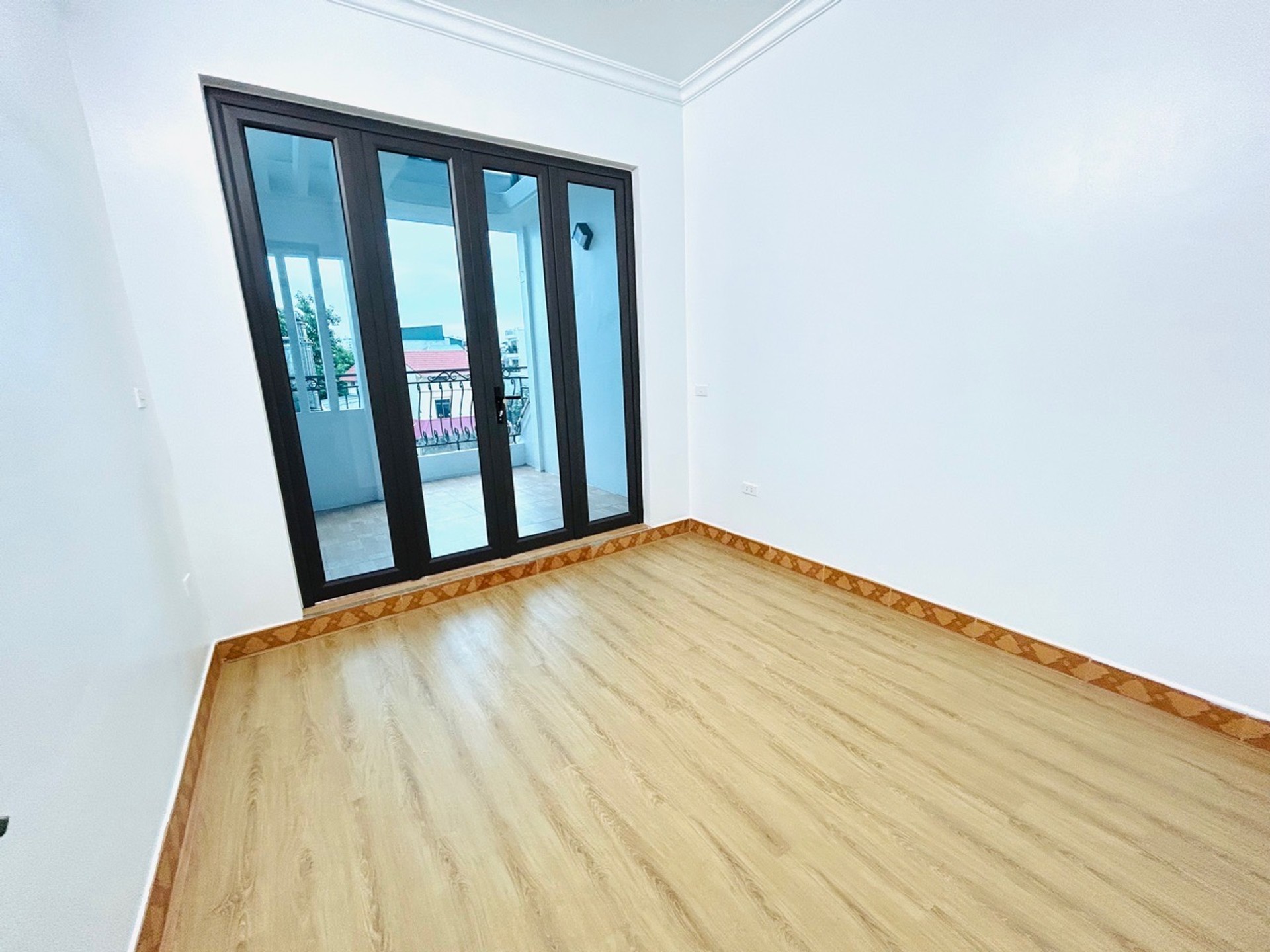 Bán nhà Nam Dư - diện tích 47m2 5 tầng - Nhà đẹp thơm mùi sơn - giá 10,5 tỷ